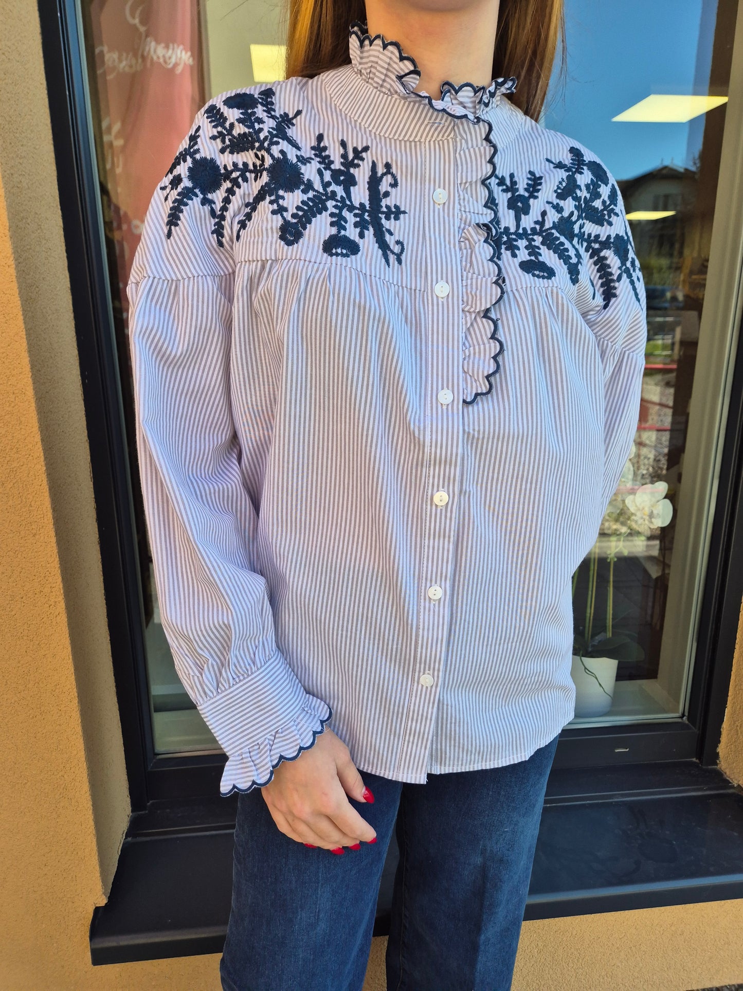 chemisier rayé et fleur