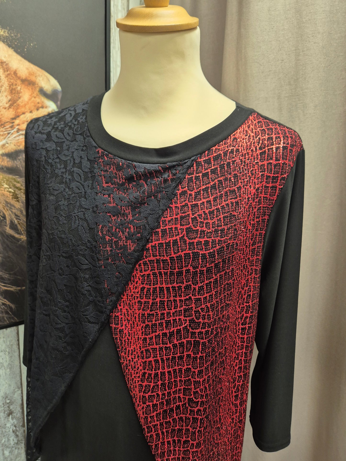 Robe Noir Rouge Lurex T50/52